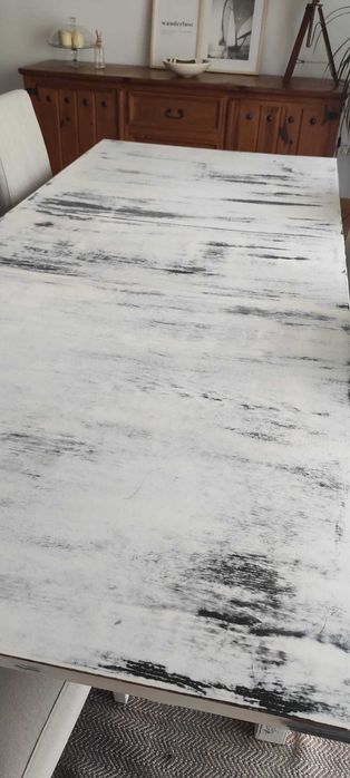 Conjunto de mesa extensível e 6 cadeiras estofadas