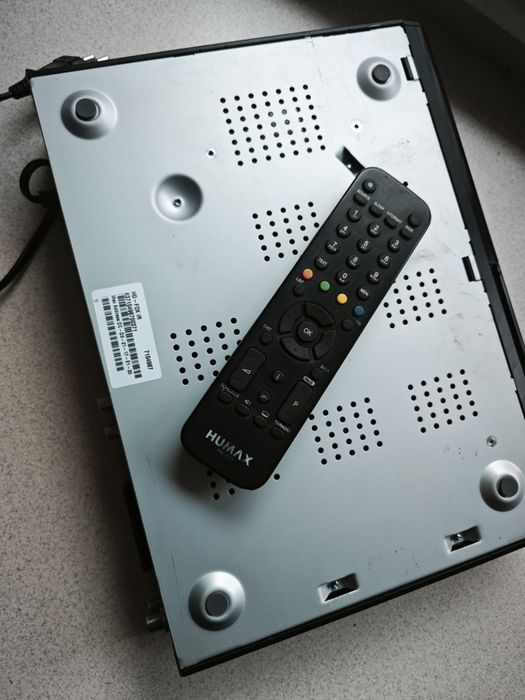 Tuner TV z pilotem