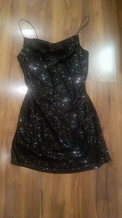 Vestidos variados p/ senhora 5€ cada (todos 15€)