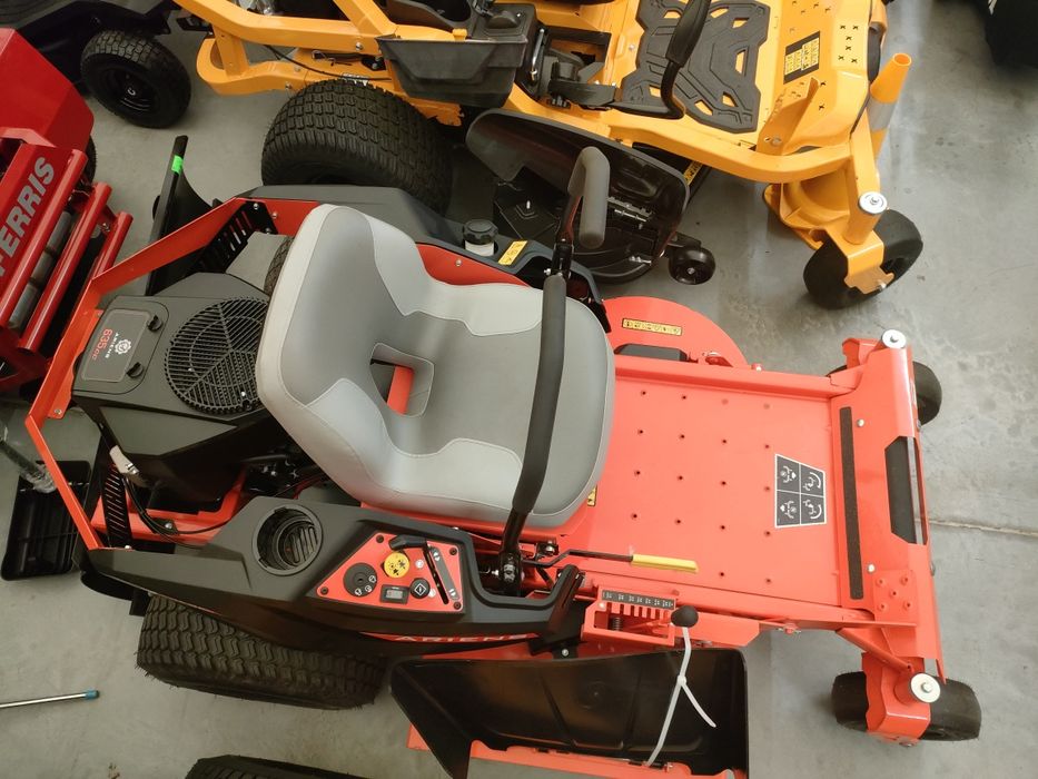 traktor Kosiarka zero-skręt Ariens Edge 42" dostępny od ręki