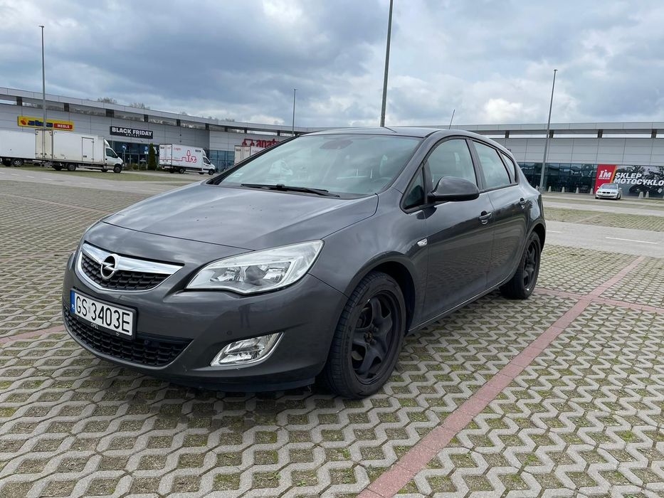 Opel Astra Opel Astra J 1.4 Turbo 140 KM | benzyna | hatchback