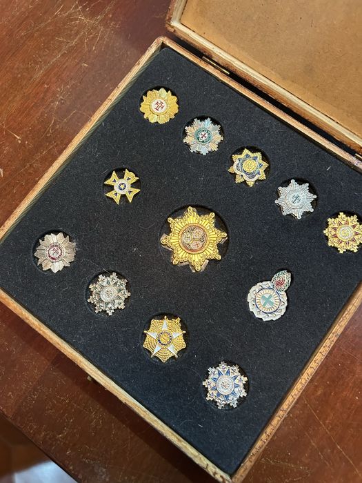 Conjunto de Insígnias/condecorações