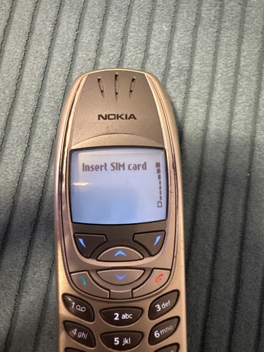 Nokia 6310i z ładowarka