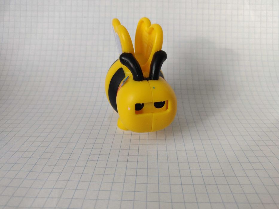 McDonalds Happe Meal  2020 г. пчелка серия: Аdopt me pets, Roblox.