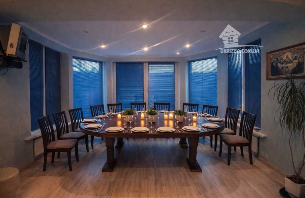 Дом 250 кв. Большой бассейн с подогревом, сауна, бильярд, генератор