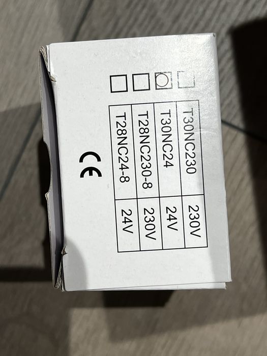 SALUS siłownik termoelektryczny T30NC 24V (dostepne 12 sztuk)