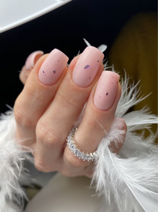 Stylizacja paznokci/ pedicure/ brwi