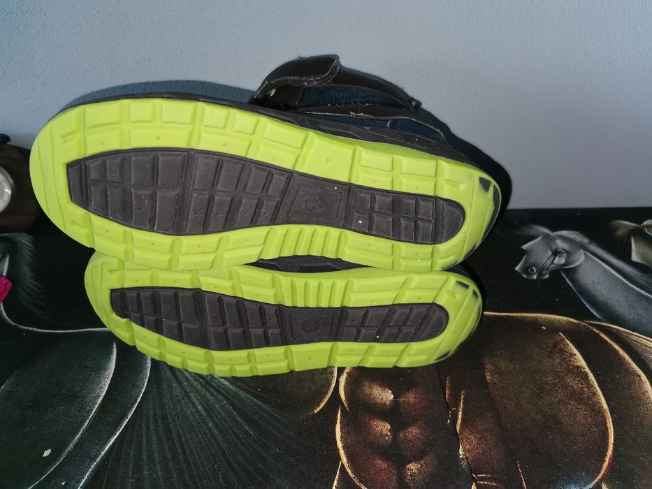 Śniegowce r 35, kozaki, buty zimowe, nieprzemakalne buty zimowe