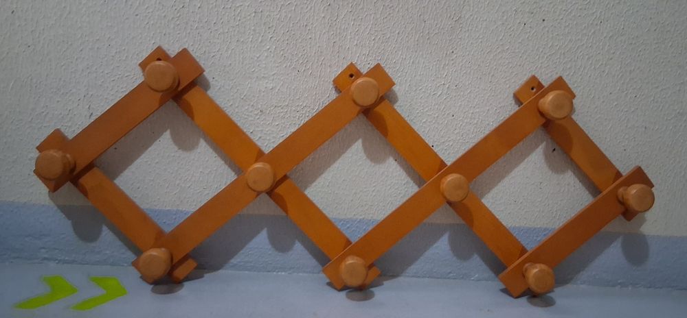 Cabide de Parede Extensível / Extendable Wall Coat Rack
