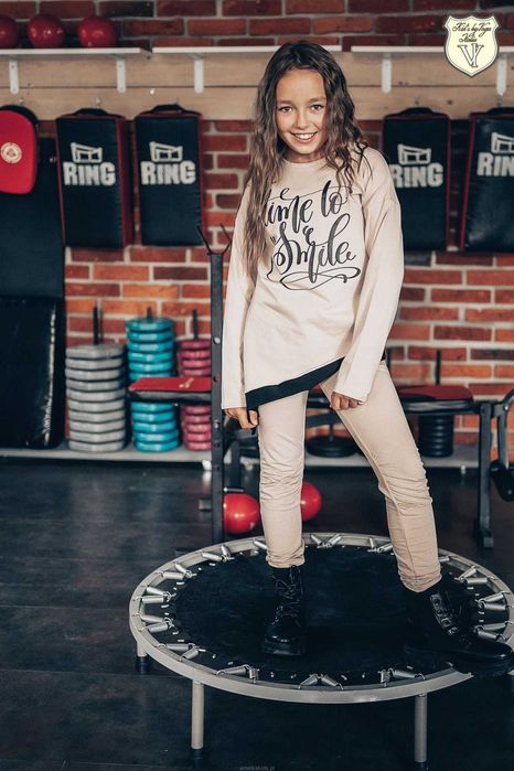 Spodnie beż z marszczeniem dziewczęce nowe 122-128