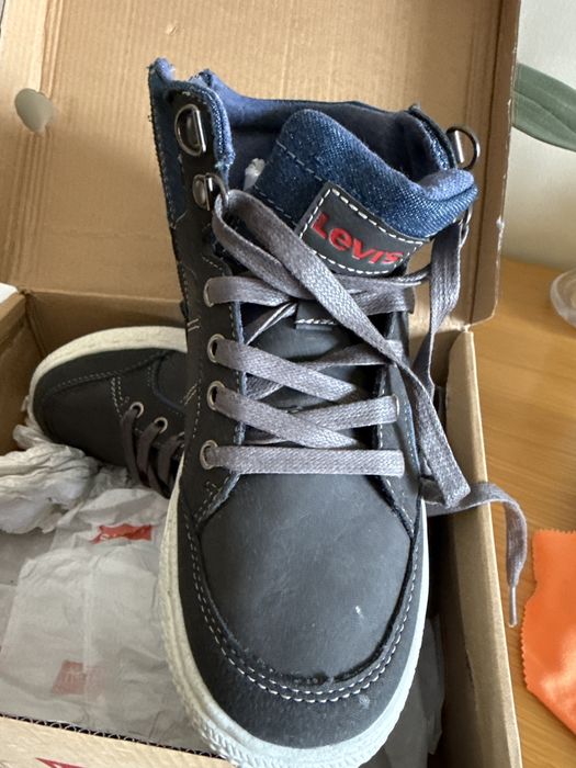 Botas Levi´s Criança, 28, novas em caixa