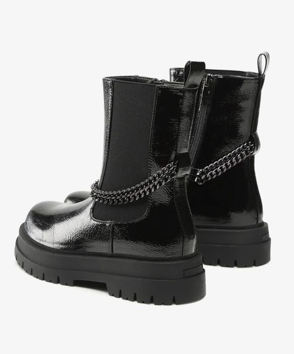 Botki, buty zimowe  lakierowane DeeZee  r.38 ok 25,3cm