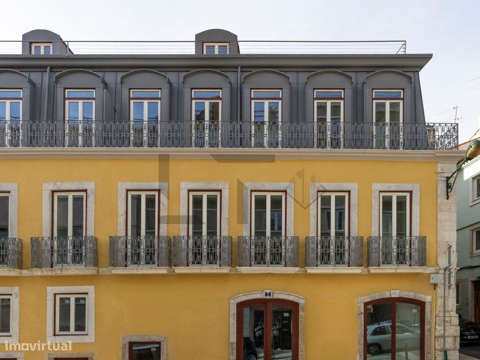 Apartamento T2 com Garagem para Venda junto à Av. da Liberdade, Lisboa