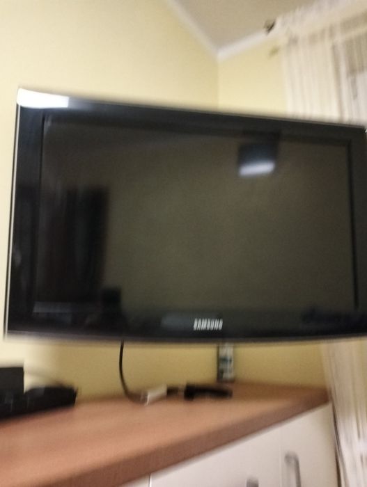 Telewizor Samsung 32" Full HD LE32B550A5W + uchwyt ścienny
