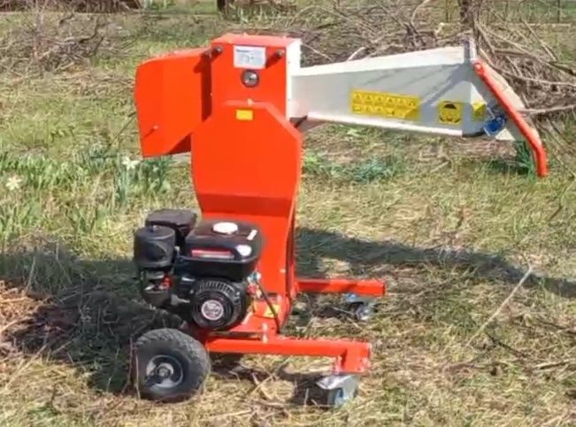 Подрібнювач гілок, измельчитель, дробилка для веток, оренда (аренда).