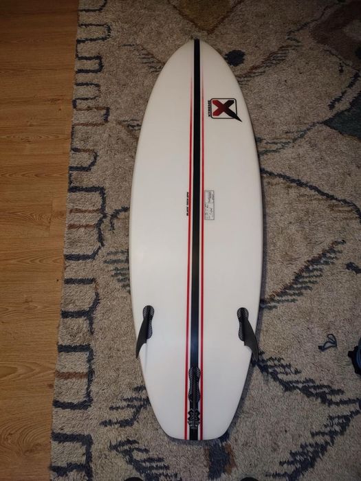 Xtreme Black Tech EPS - 5'9" 30,1L