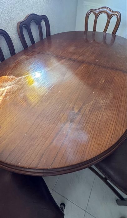 Conjunto Sala de Jantar Clássico: Mesa Extensível + 6 Cadeiras