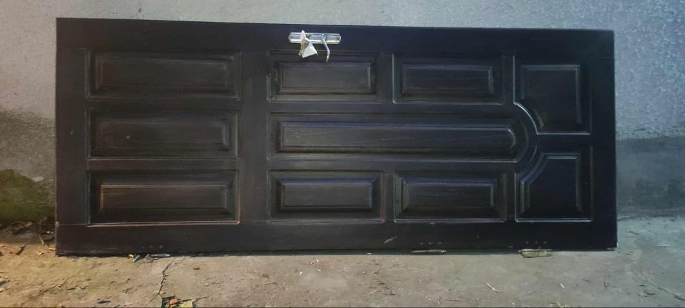 Продам добротні вхідні дерев'яні двері