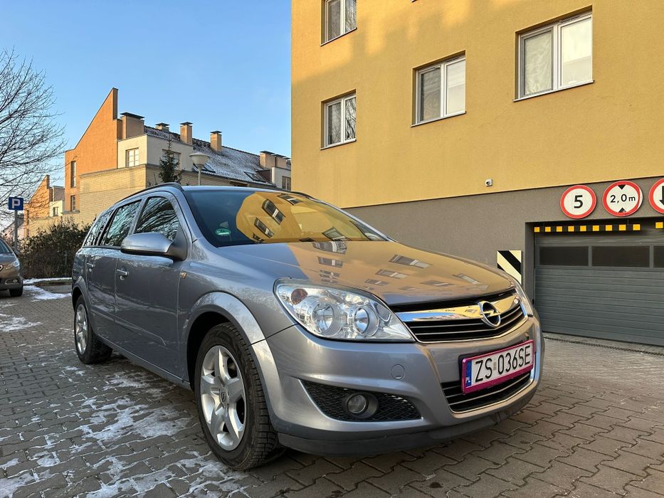 Opel Astra kombi 2008