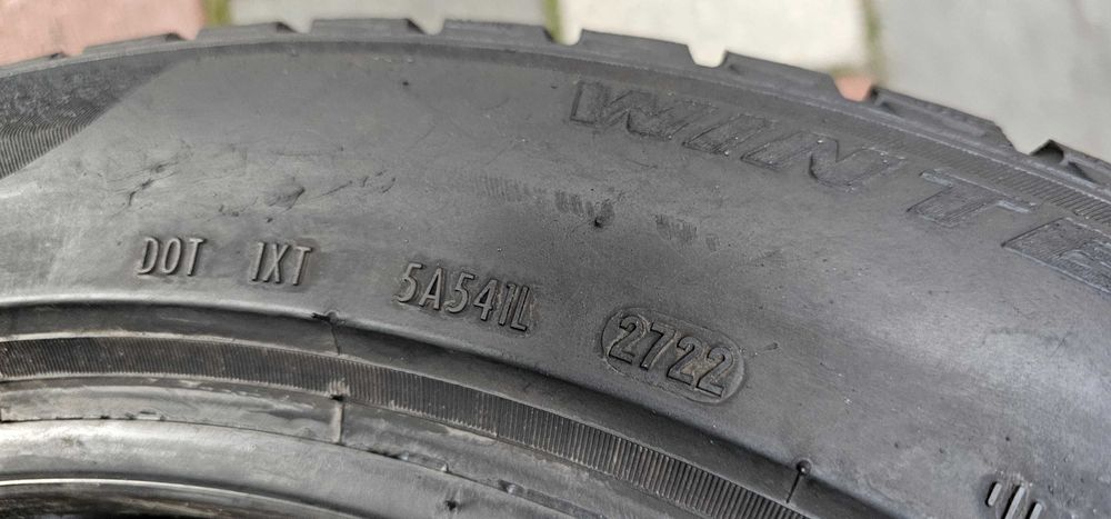 Продам пару зимових шин 255/45 R19 Pireli