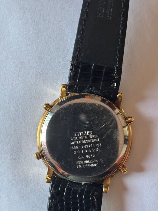 Vendo 3 relógios originais ( usados )