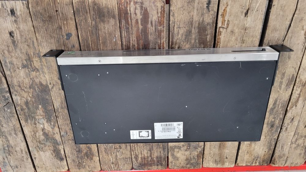 Консольный сервер Digi CM-16.