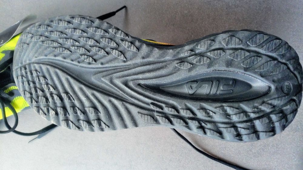 Sapatilhas novas Fils.