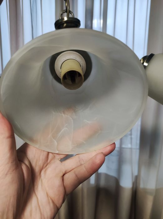 Продам люстру в кімнату