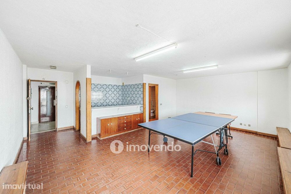 Apartamento T1 junto à praia, com estacionamento, Costa da Caparica