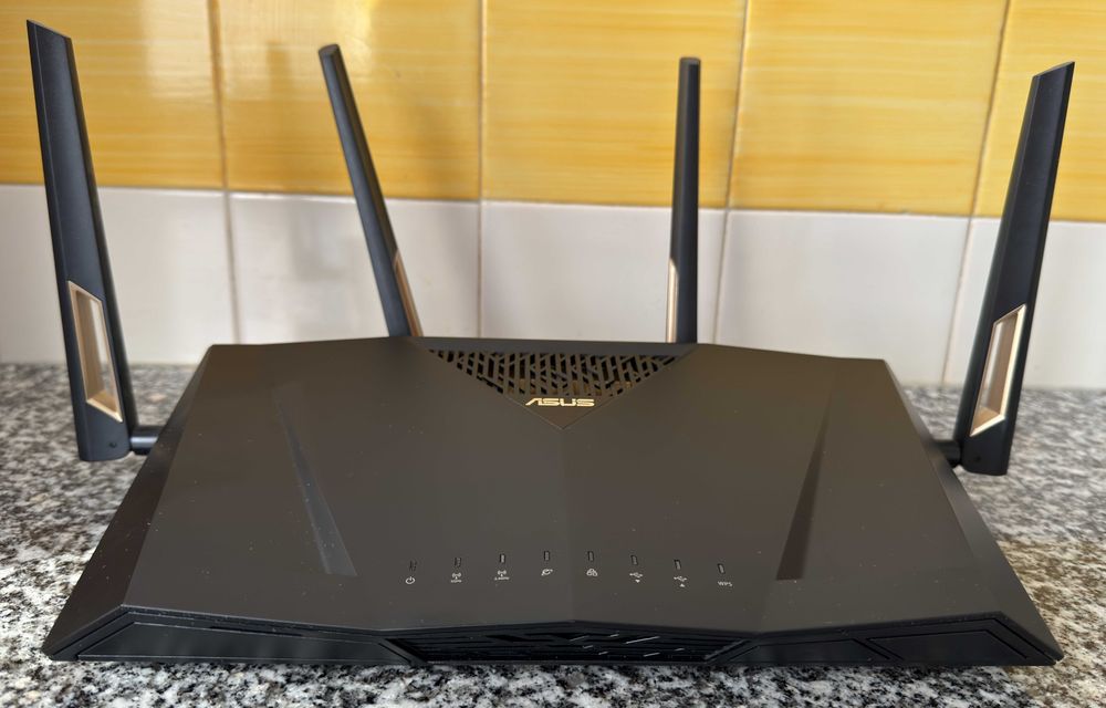 Router ASUS RT-AX88U – Wi-Fi 6 Ultra Rápido para Máximo Desempenho
