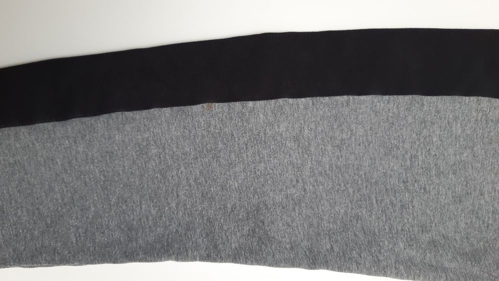 Leginsy Nike r.S
