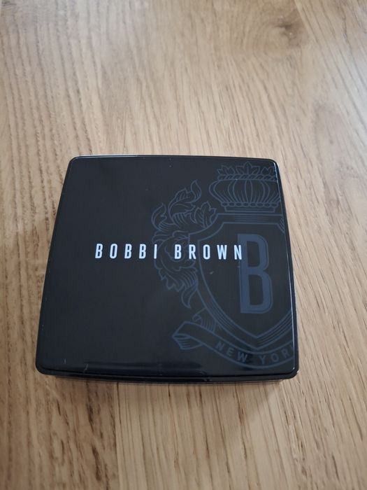 Bobby Brown Puder