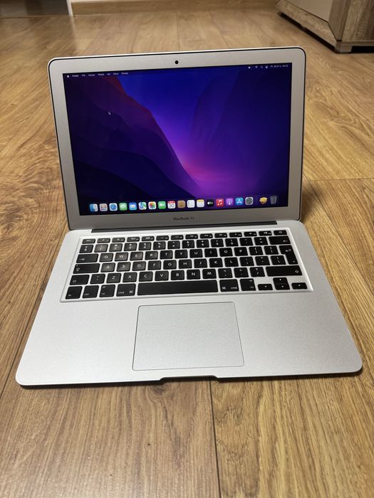 Macbook Air 13 idealny