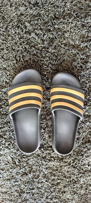 Chinelos adidas tamanho 5(38)