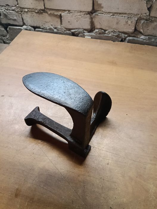 Kowadło szewskie, PRL.