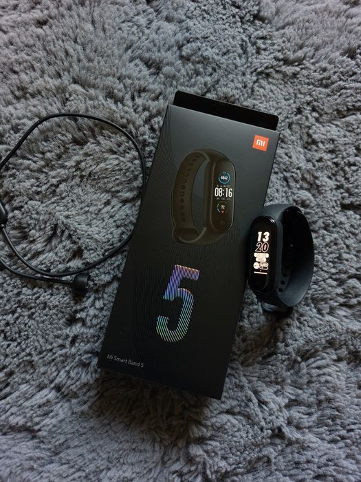 Opaska na rękę smartwatch Xiaomi Mi Smart Band 5 stan idealny