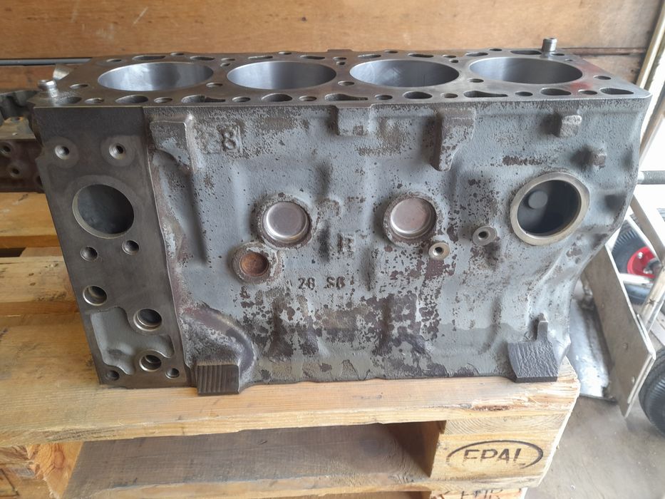 Blok dol silnika iveco daily  2.8