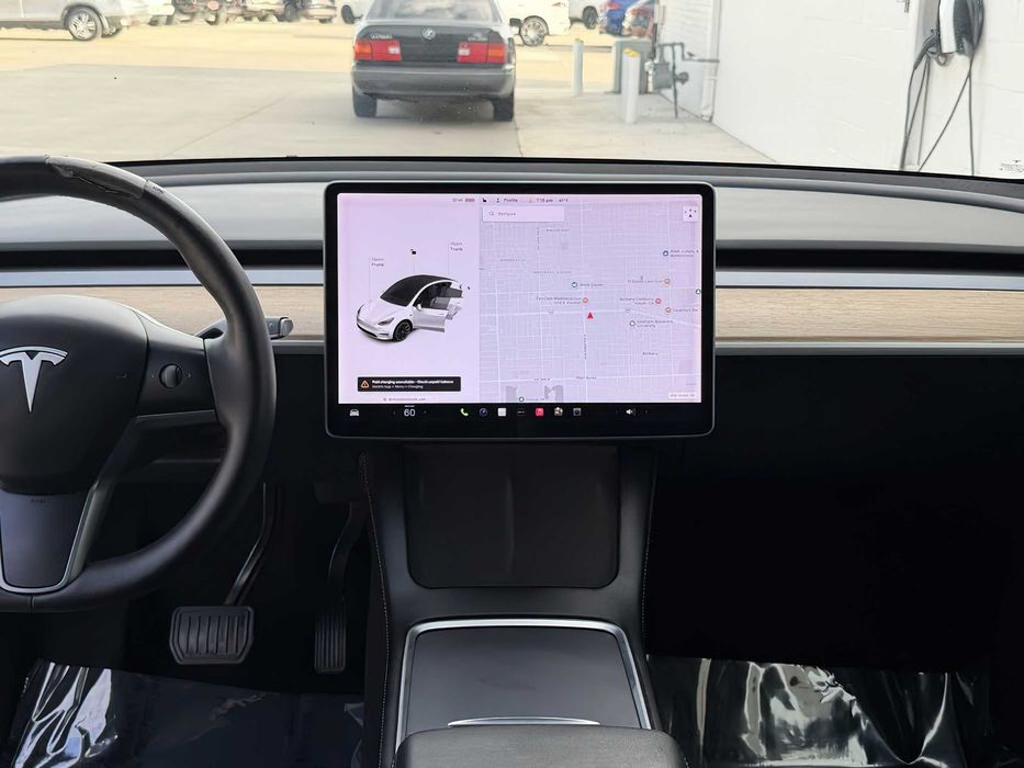 Tesla Model Y      2020