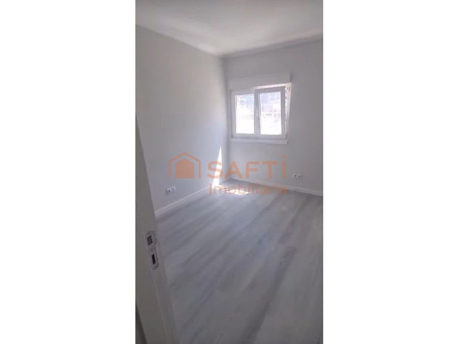 Apartamento T3 - Laranjeiro - Almada