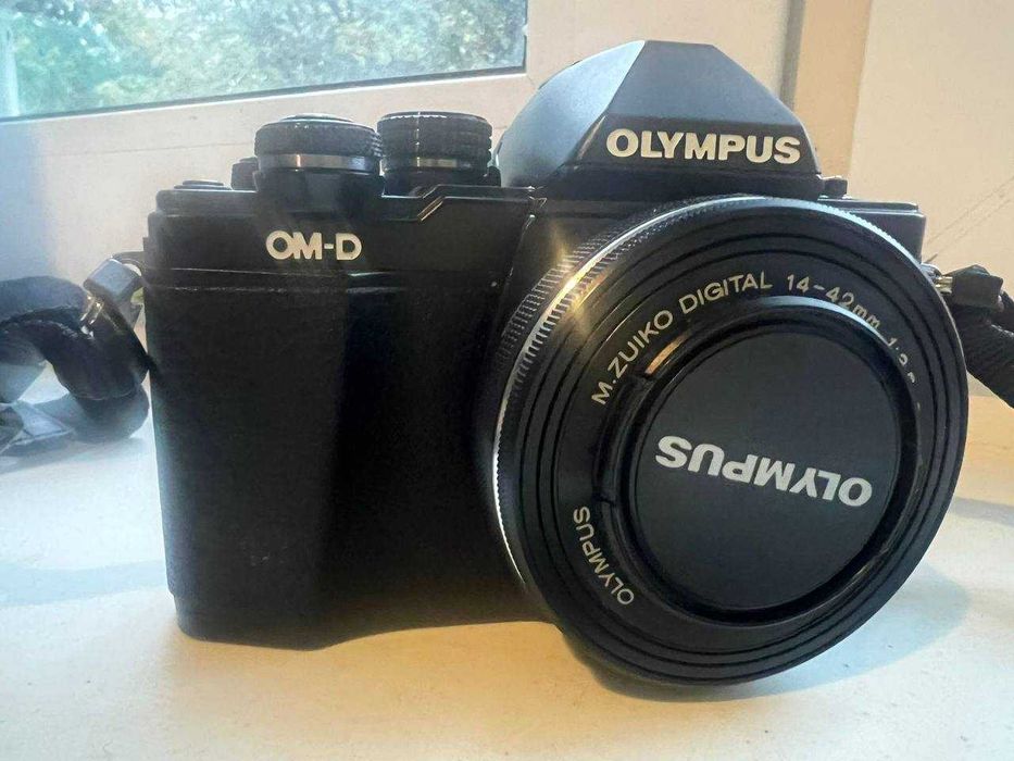 Терміново! Olympus OM-D E-M10 II +2 об'єктиви