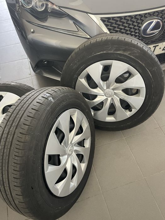 Jantes ferro e pneus retiradas de toyota yaris cross