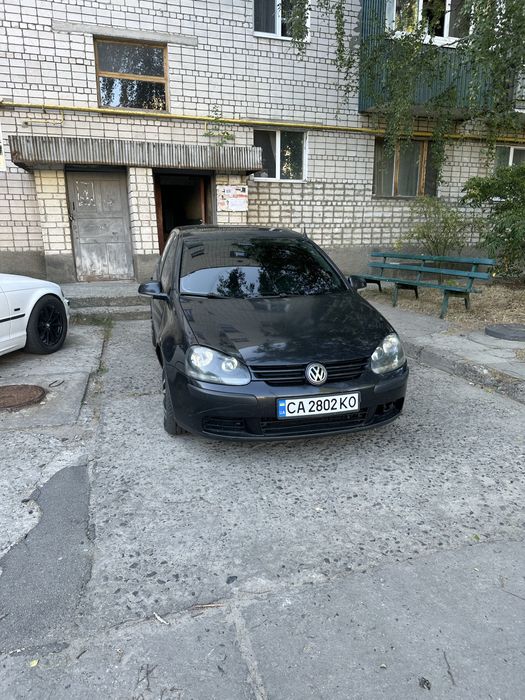Продам фольксфаген гольф 5