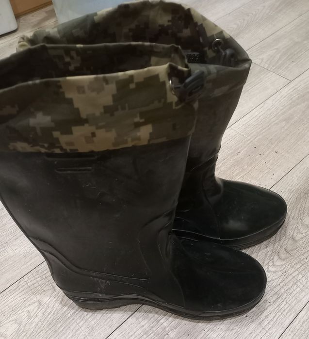 Резиновые военные  сапоги