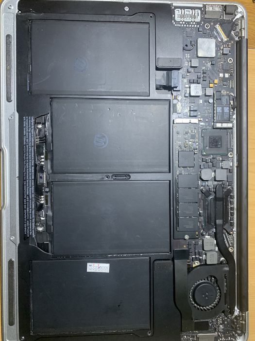 A1466 mid 2011 на запчастини або відновлення