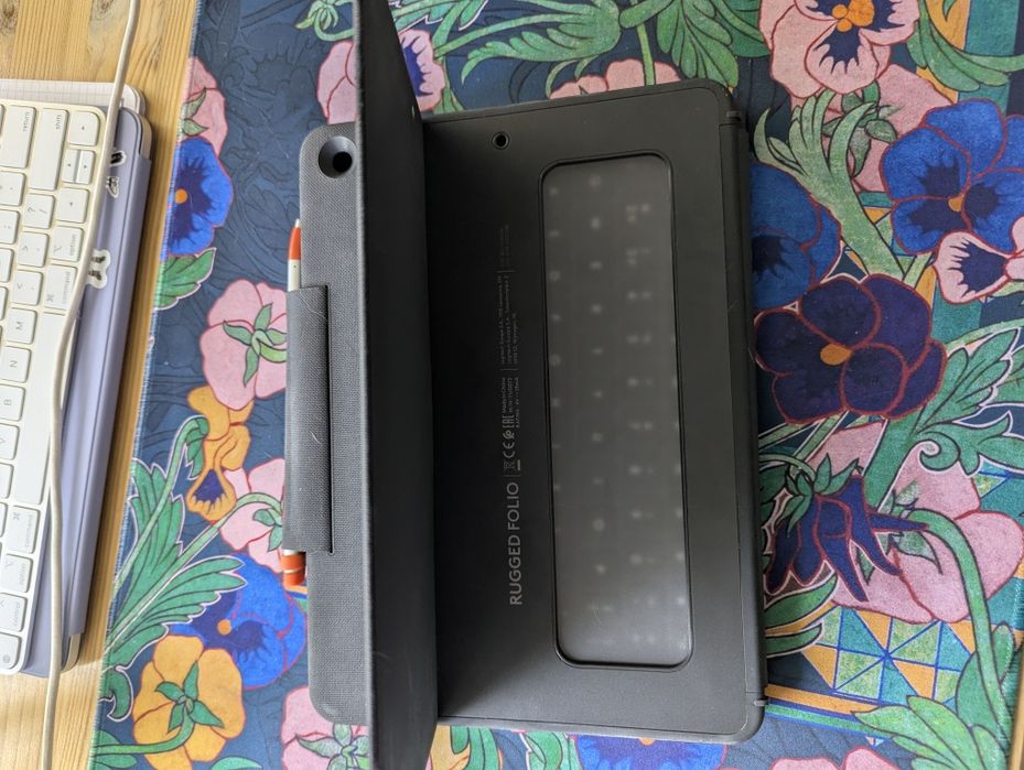 Etui/ klawiatura Logitech rugged folio do iPad 10 2 cali, rysik Logitech crayon
