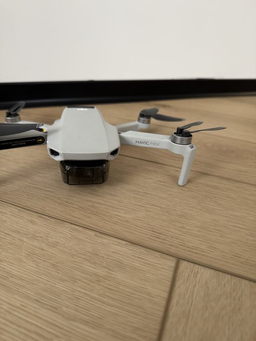 Продам дрон DJI мавік