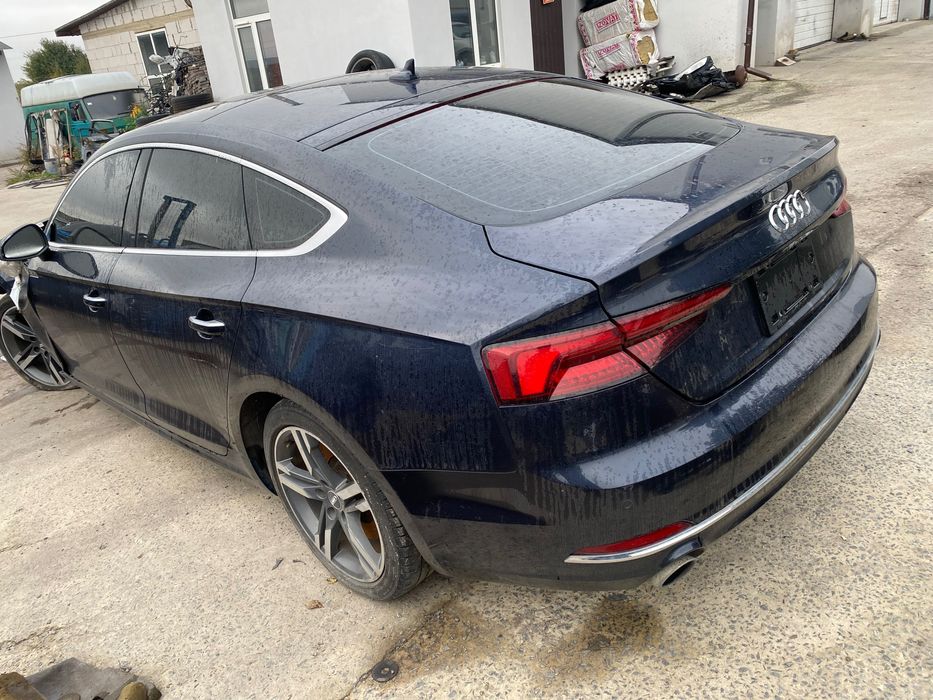 Двері на Audi A5 b9