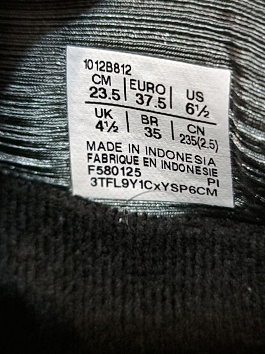 Оригінал 100% жіночі кросівки asics nimbus 27   eur 37.5
