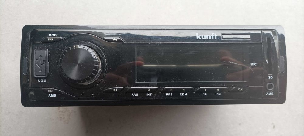 Autorradio com Bluetooth