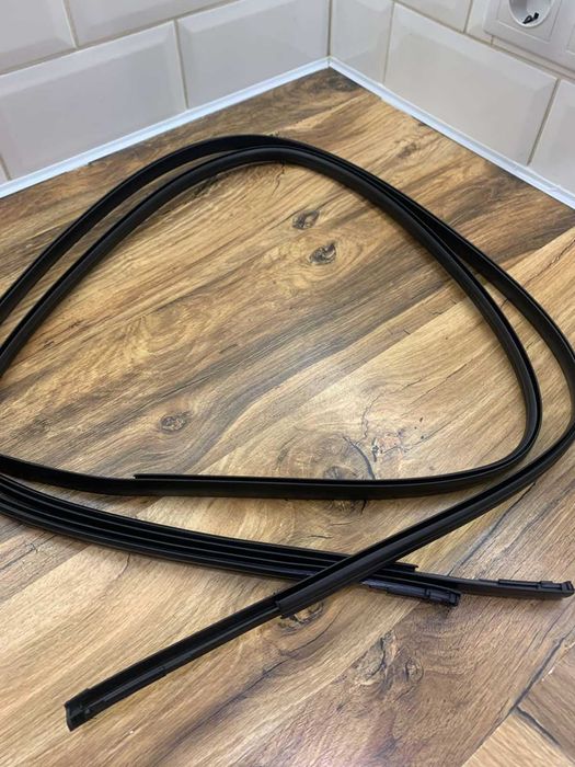 Накладка на дах для Toyota Yaris Hatchback 2014-2018